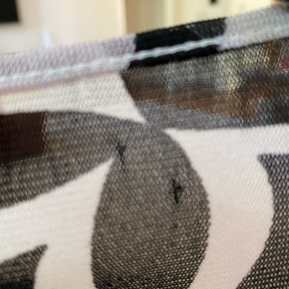 Kenneth Cole Geometric Shape Top - Picture 12 of 12